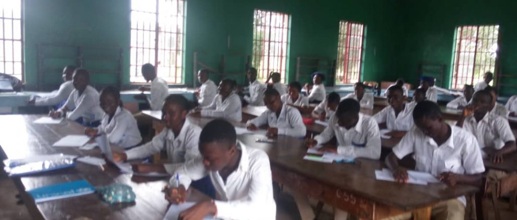 Students At Centennial Secondary School Mattru Jong - Sierra Leone News ...